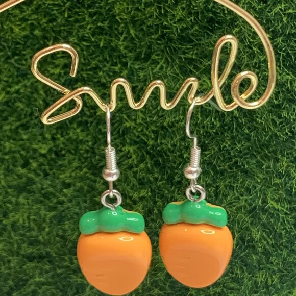 Carrot Earring, Vegetable Earring, Easter Earring, Funny Food Earring, Gift Idea - Picture 4 of 7